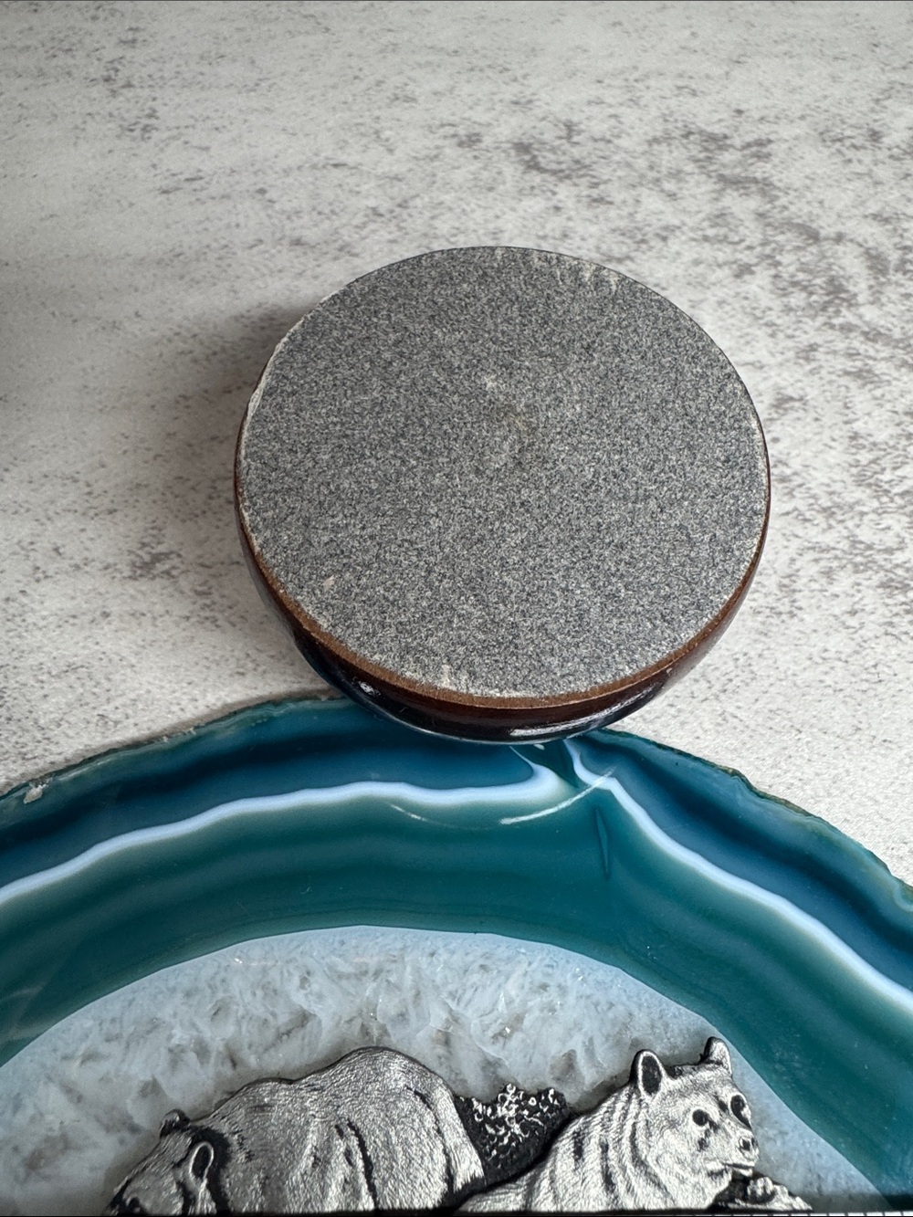 Blue Agate Slice with Bear Relief Home Art Decor - Picture 7 of 9